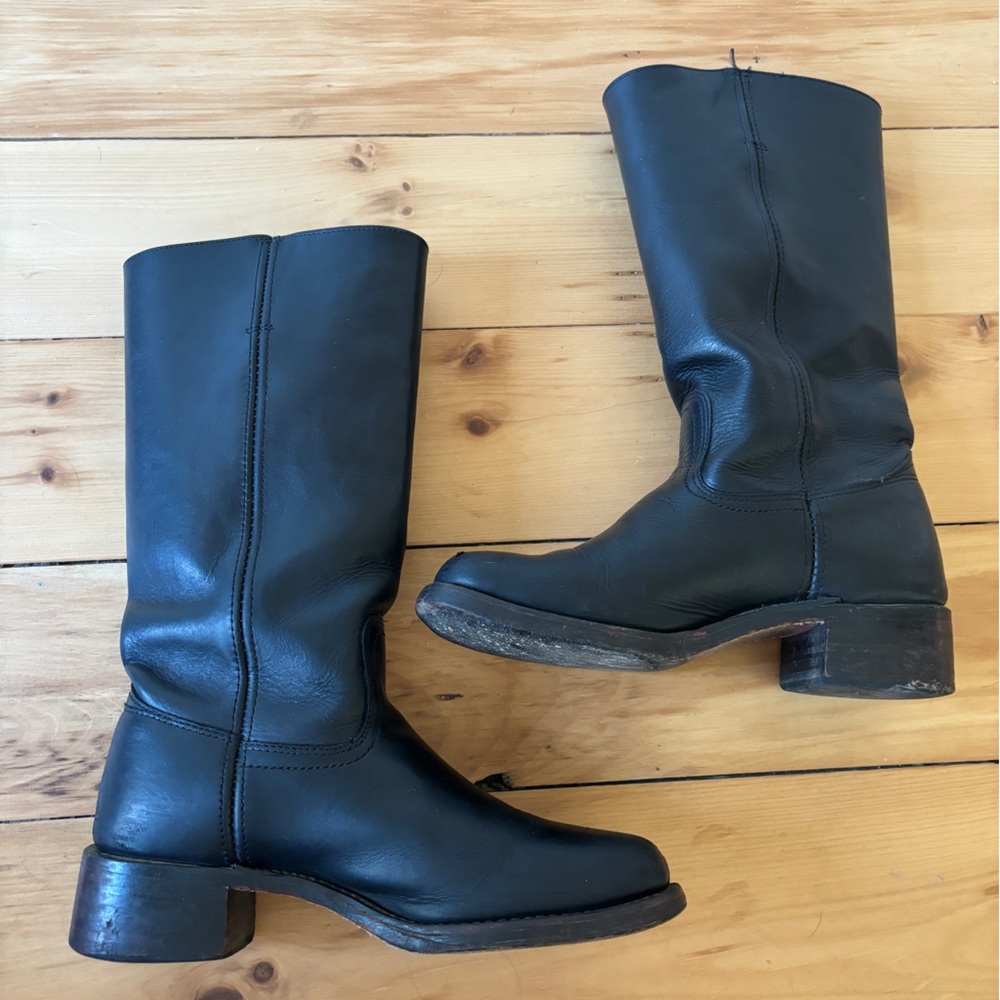 Frye campus boots in black